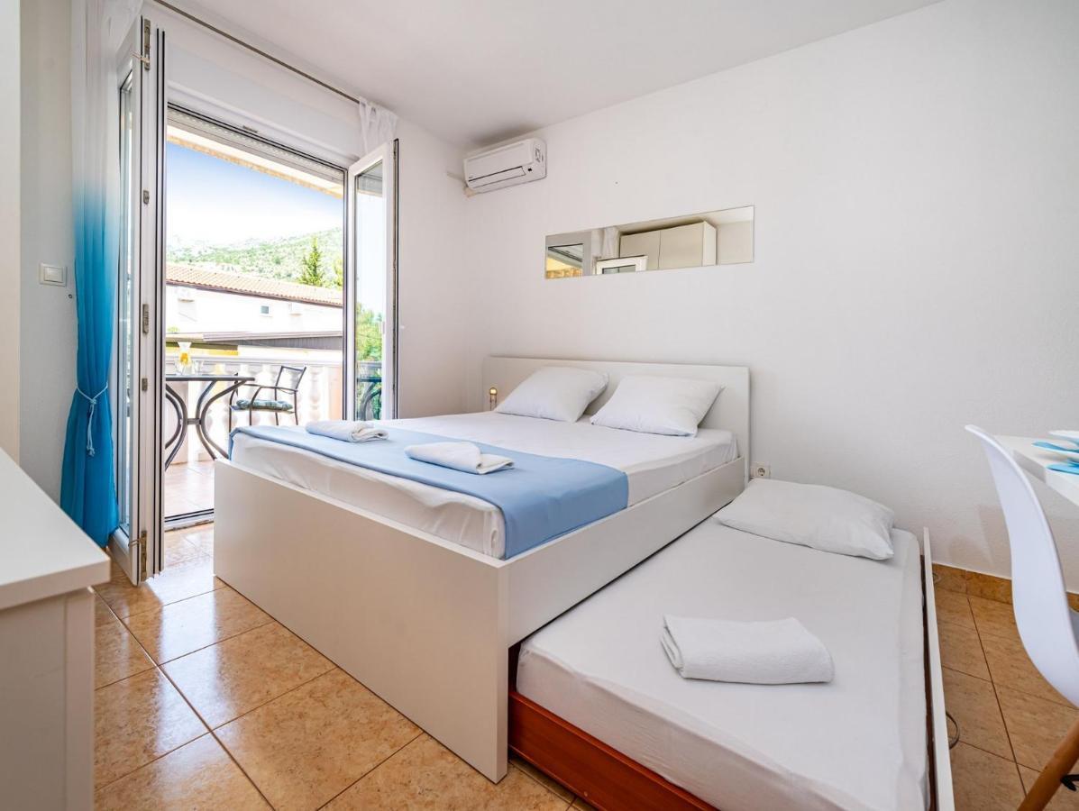 Apartments Prkacin Starigrad Paklenica Esterno foto