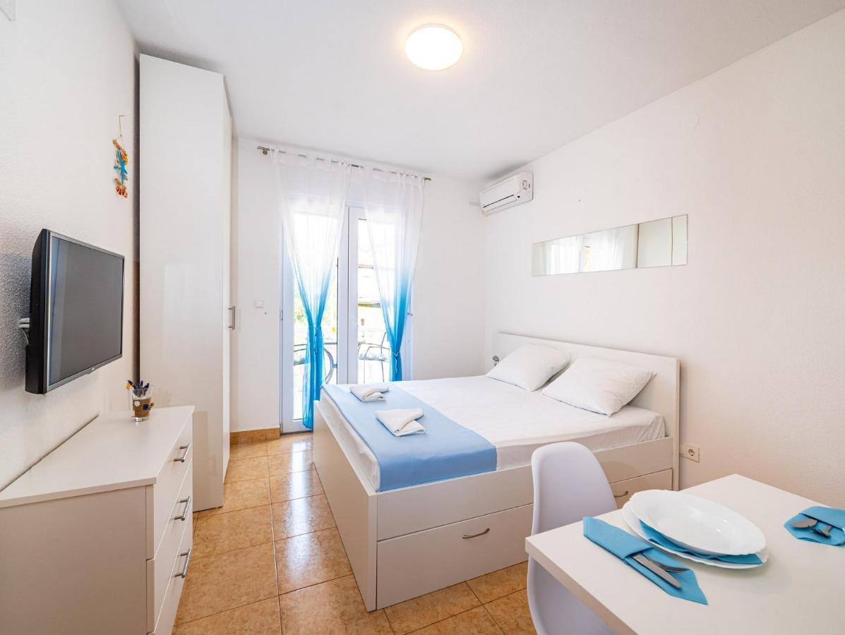Apartments Prkacin Starigrad Paklenica Esterno foto