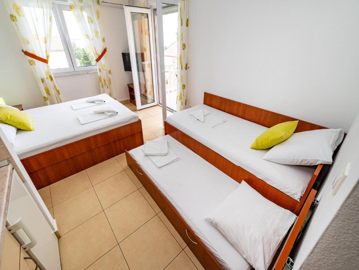 Apartments Prkacin Starigrad Paklenica Esterno foto