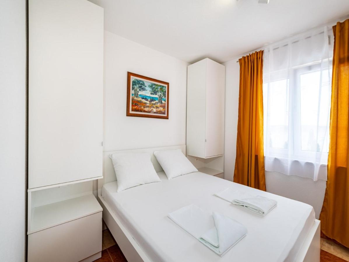 Apartments Prkacin Starigrad Paklenica Esterno foto