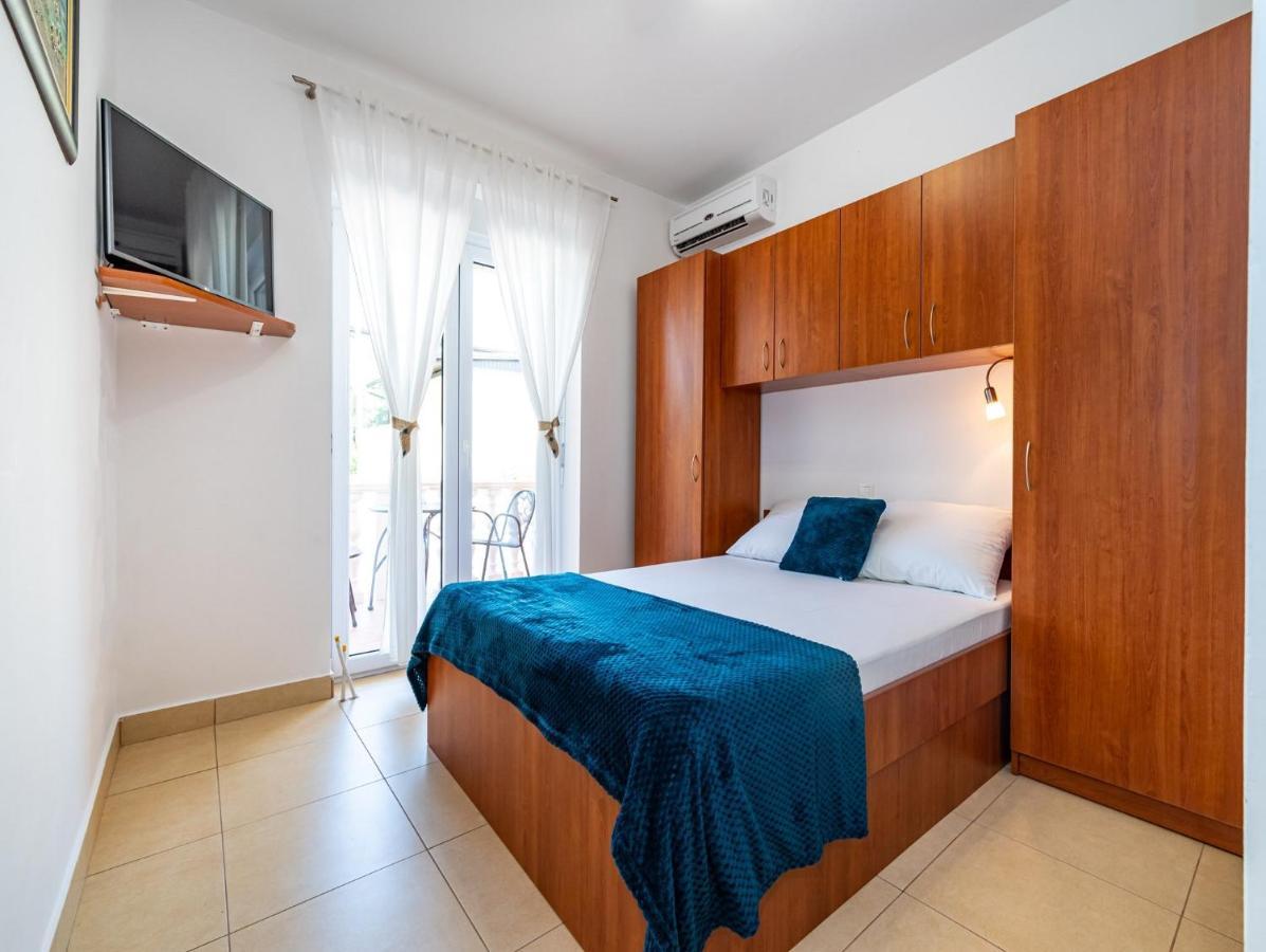 Apartments Prkacin Starigrad Paklenica Esterno foto