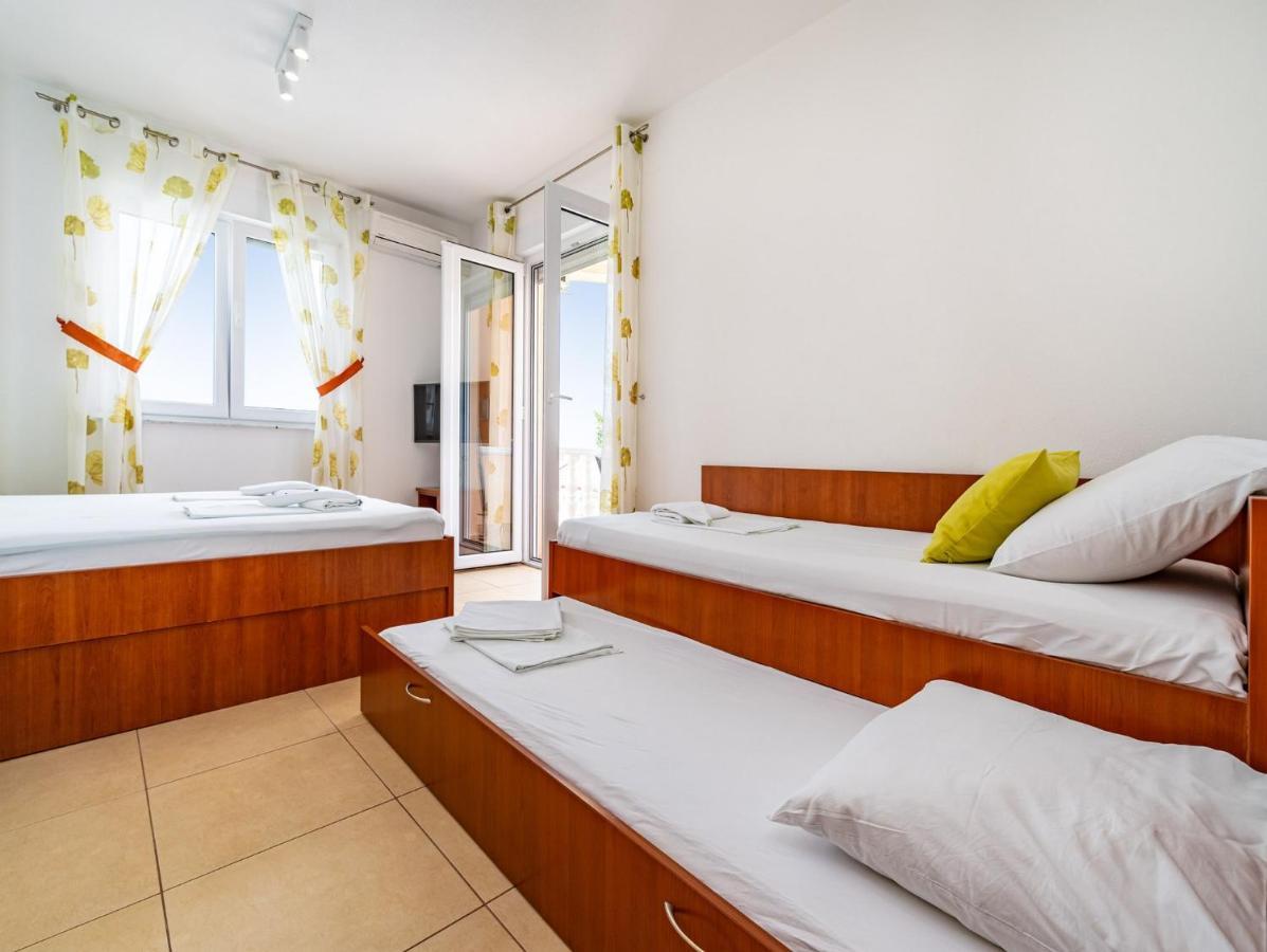 Apartments Prkacin Starigrad Paklenica Esterno foto