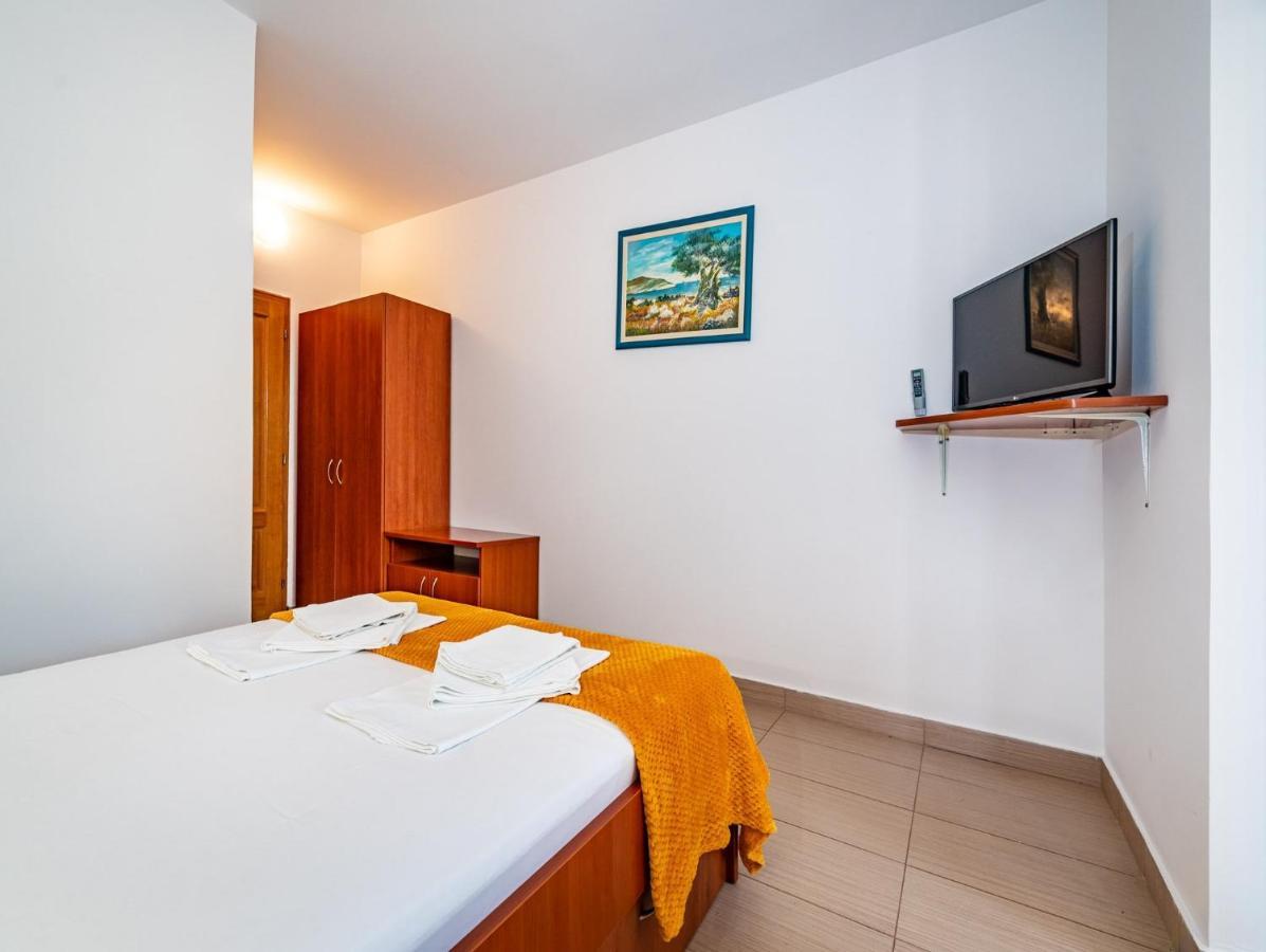 Apartments Prkacin Starigrad Paklenica Esterno foto