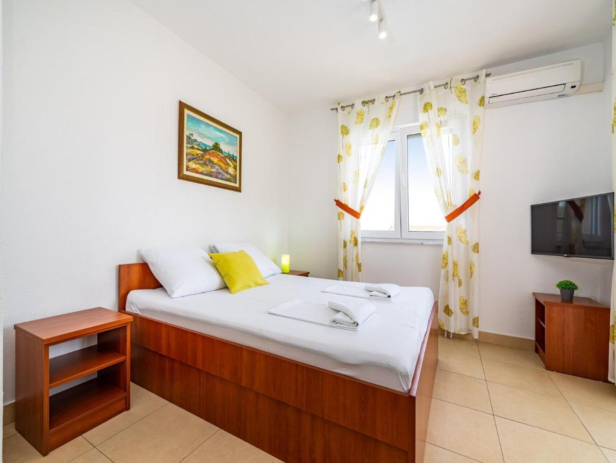 Apartments Prkacin Starigrad Paklenica Esterno foto